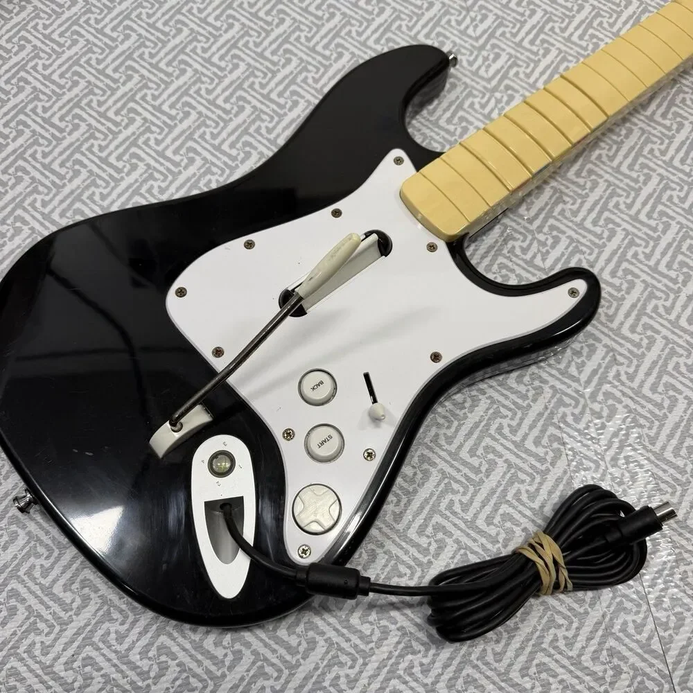 Untested Xbox 360 Rock Band 822152 Harmonix Fender Stratocaster Wired Guitar